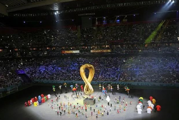 1500㎡LED显示屏 | FUN88·乐天(中国游)全方位服务卡塔尔世界杯