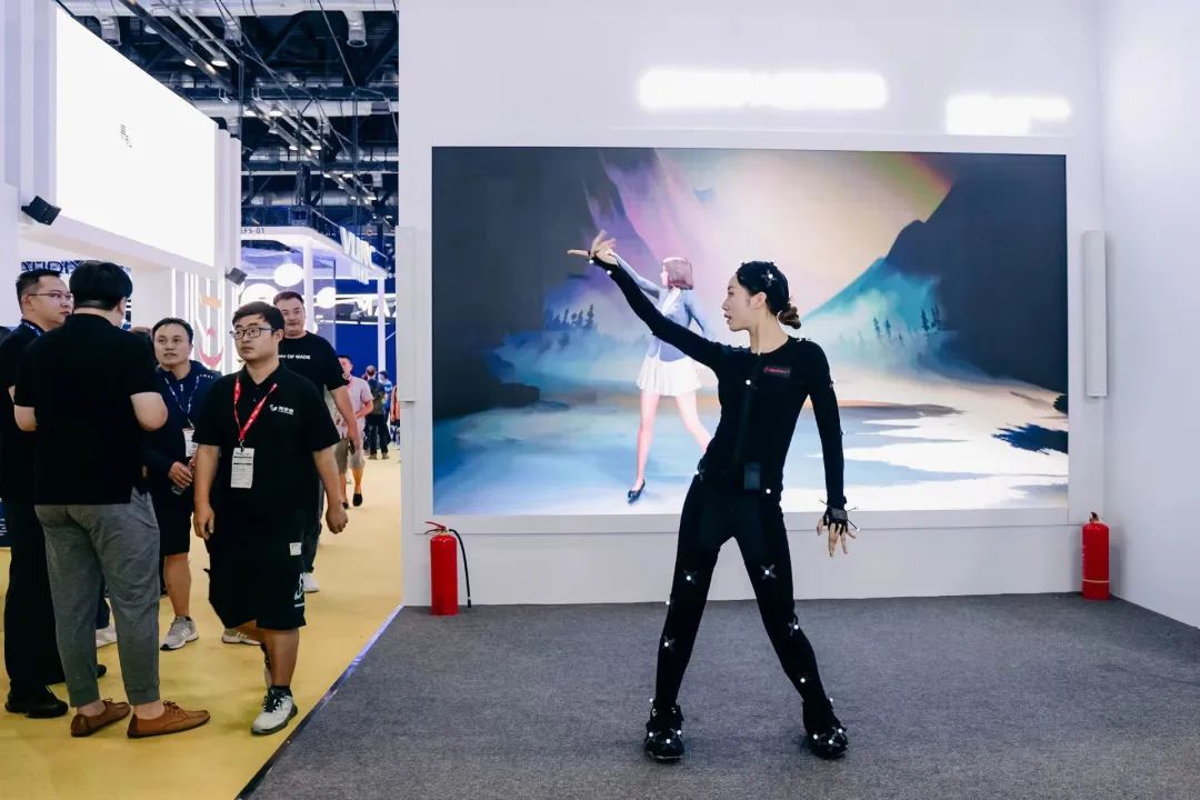 “AI+智能显示”引领未来 FUN88·乐天(中国游)新品InfoComm展大放异彩